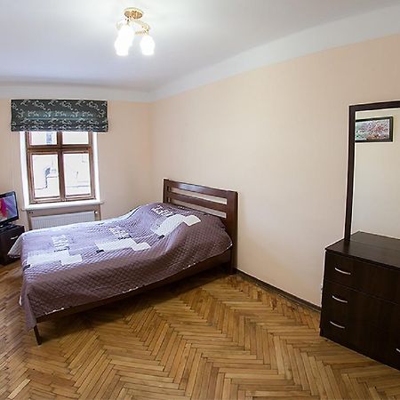 לבוב Квартира В Центрі На Вулиці Вірменській 12 Є Дві Спальні Двуспальні Ліжка מראה חיצוני תמונה