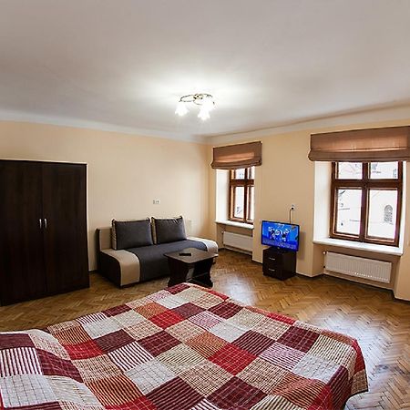לבוב Квартира В Центрі На Вулиці Вірменській 12 Є Дві Спальні Двуспальні Ліжка מראה חיצוני תמונה